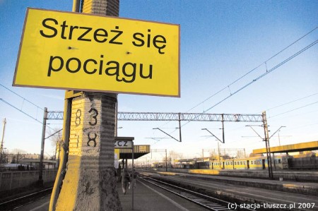 st_strzez_sie_pociagu