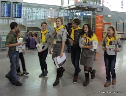Hufiec ZHP Tłuszcz był obecny na XIII Dniu Papieskim - zbieraliśmy fundusze na stypendia dla młodzieży na Lotnisku im. Fryderyka Chopina w Warszawie