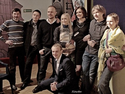 Ekipa filmowa na pokazie przedpremierowym (fot. facebook.com/StowarzyszenieRoduKielakowSiewba)