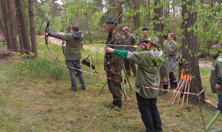 Gra terenowa „Żołnierze niezłomni. Kołaków 1944. Pamiętamy” z okazji 70. rocznicy zrzutu Cichociemnych na placówkę odbiorczą Imbryk pod Kołakowem