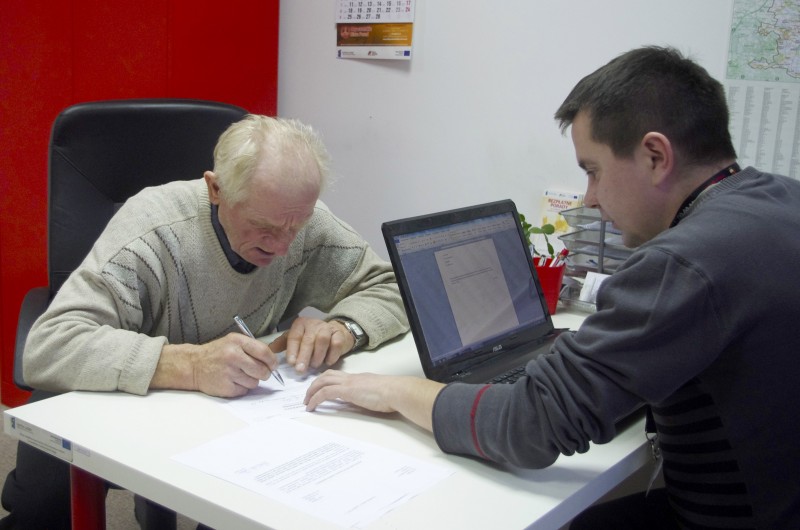 – Bardzo się cieszę, że proponowane przez nas wsparcie spotkało się z tak dużym zainteresowaniem. Dzięki temu widać, że prowadzona przez nasze stowarzyszenie działalność jest potrzebna – mówi Jacek Balcerak, doradca w Obywatelskim Biurze Porad.